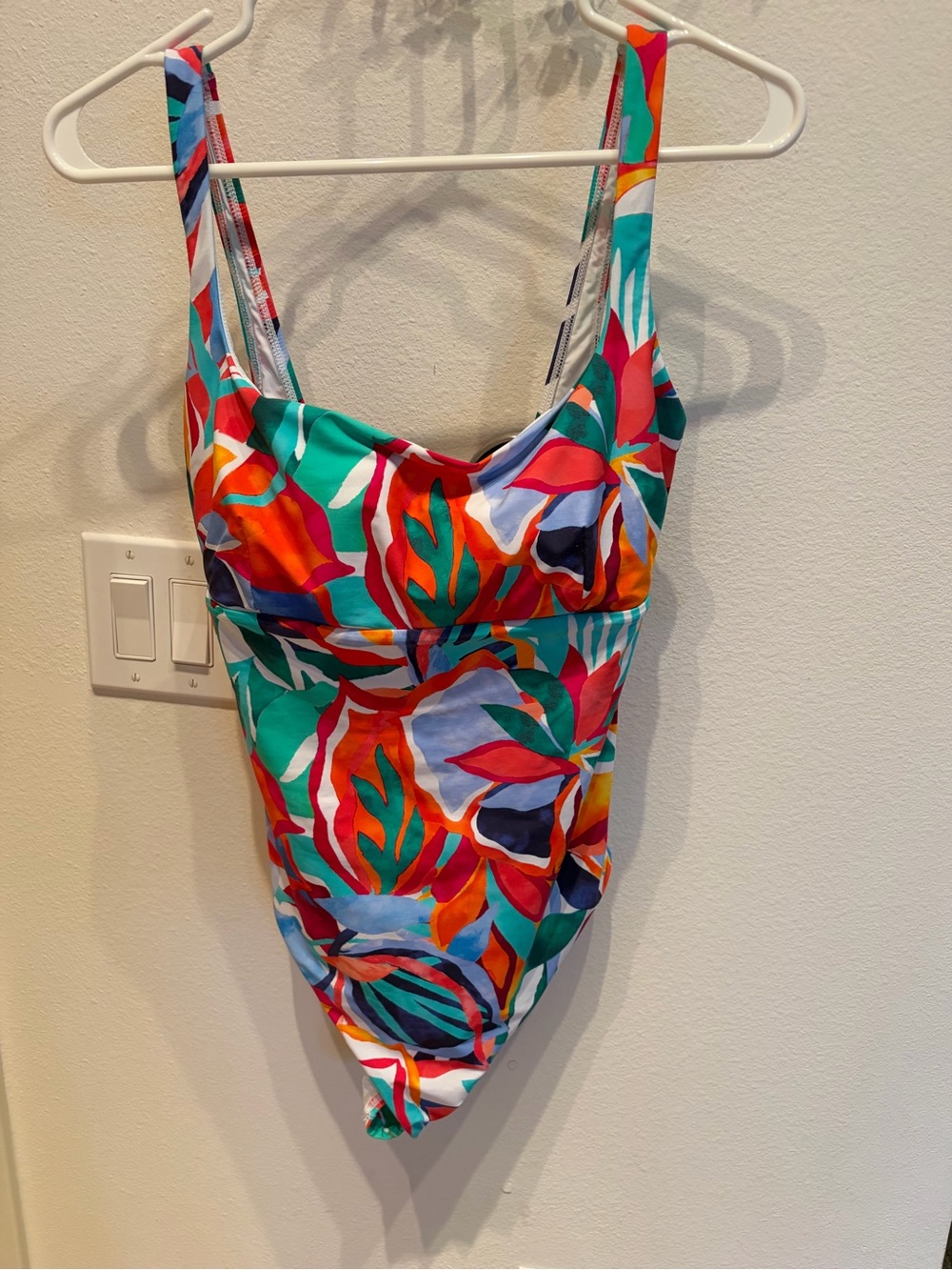 Colorful Tropical Leaf One-Piece Swimsuit - Multicolor